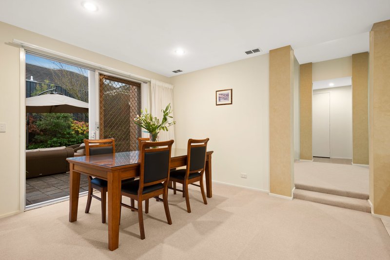 Photo - 4 Abrahams Court, Burwood VIC 3125 - Image 4