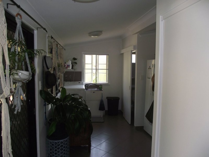 Photo - 4 Acacia Court, Macleay Island QLD 4184 - Image 6