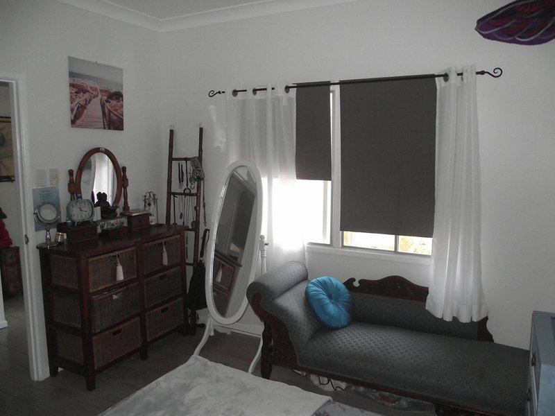 Photo - 4 Acacia Court, Macleay Island QLD 4184 - Image 7