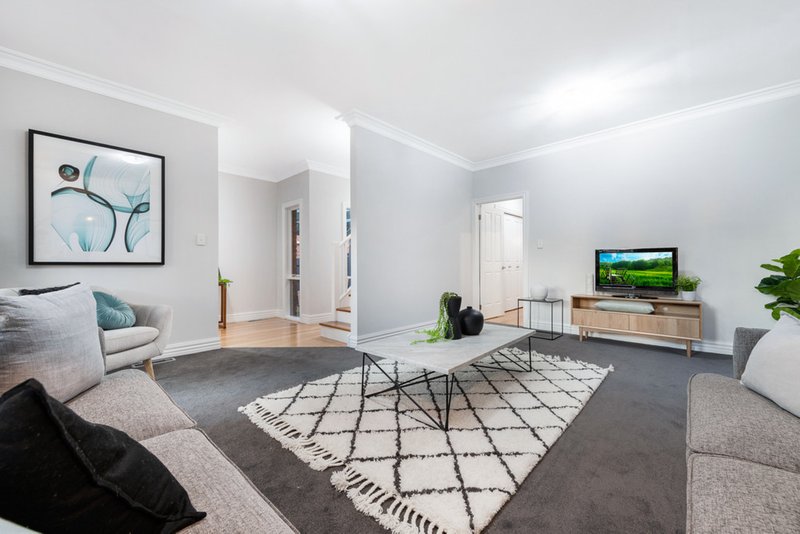 Photo - 4 Acacia Place, Burwood VIC 3125 - Image 4