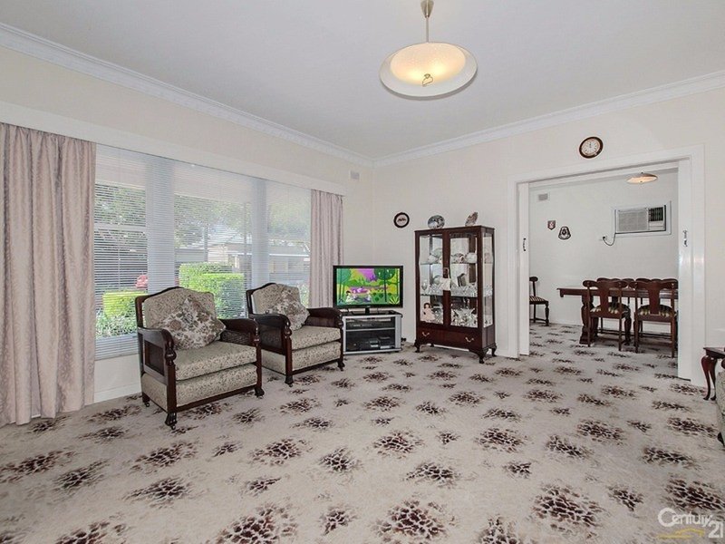 Photo - 4 Ackland Avenue, Clarence Gardens SA 5039 - Image 2