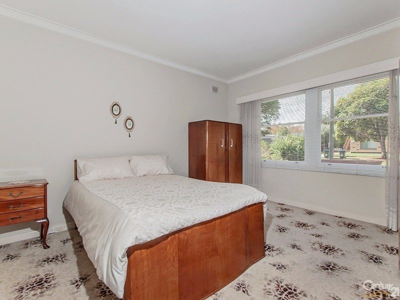 Photo - 4 Ackland Avenue, Clarence Gardens SA 5039 - Image 5