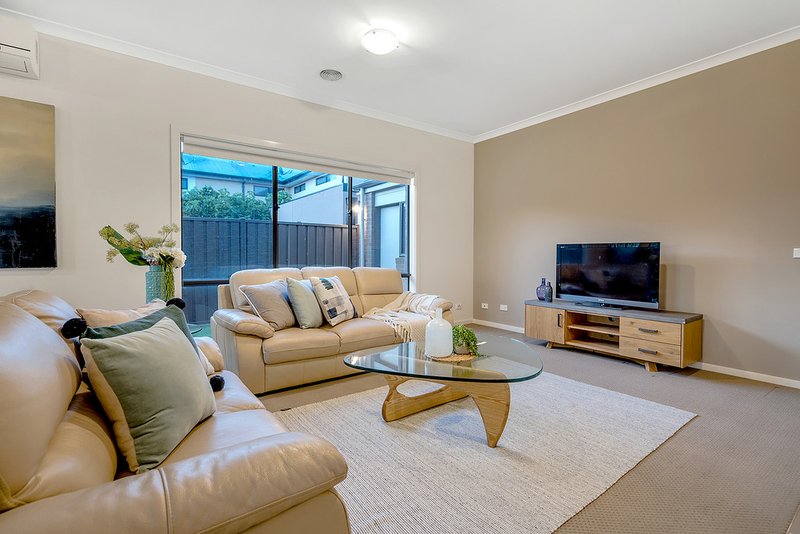 Photo - 4 Acland Street, Craigieburn VIC 3064 - Image 8