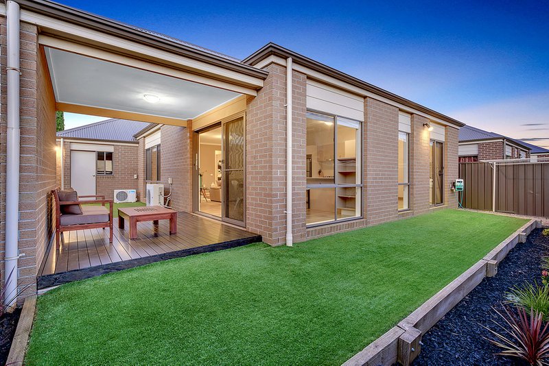 Photo - 4 Acland Street, Craigieburn VIC 3064 - Image 21