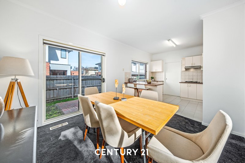 Photo - 4 Adaleigh Court, Clayton VIC 3168 - Image 6