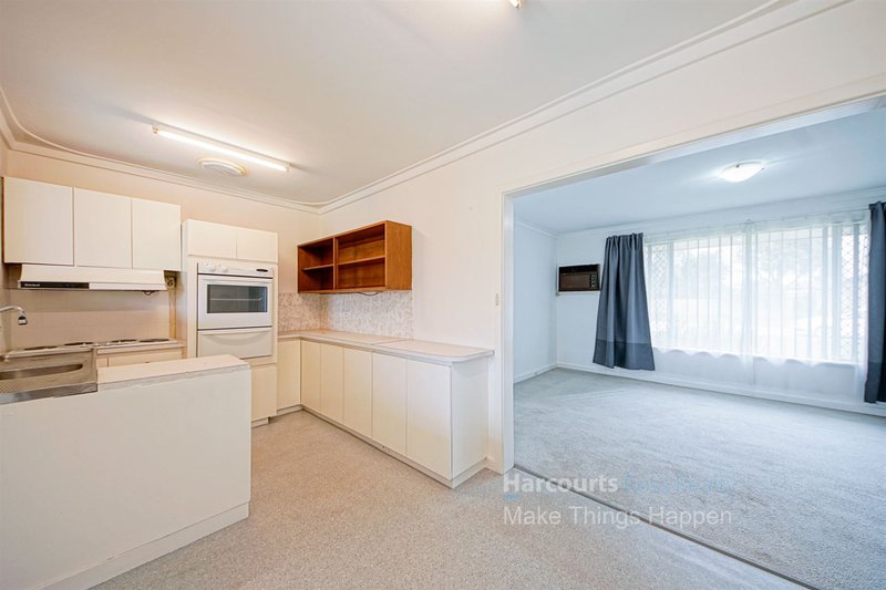 Photo - 4 Addlestone Road, Morley WA 6062 - Image 5