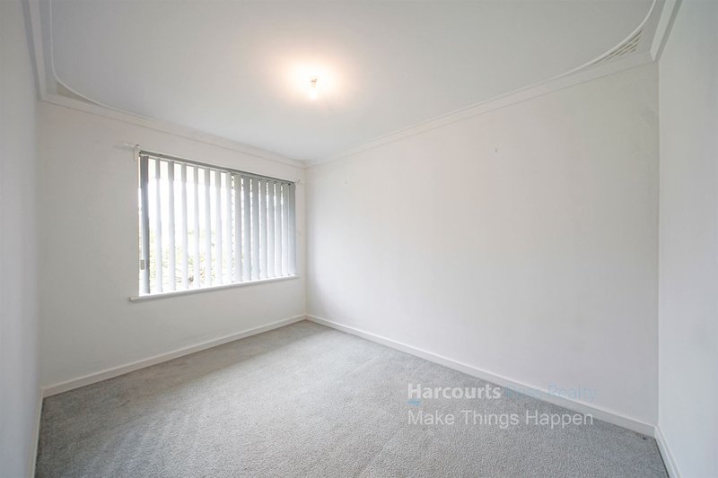 Photo - 4 Addlestone Road, Morley WA 6062 - Image 8