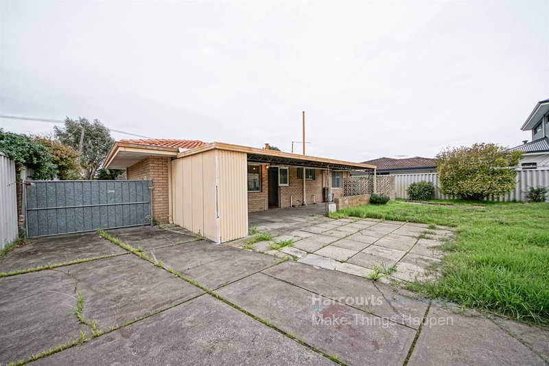 Photo - 4 Addlestone Road, Morley WA 6062 - Image 12