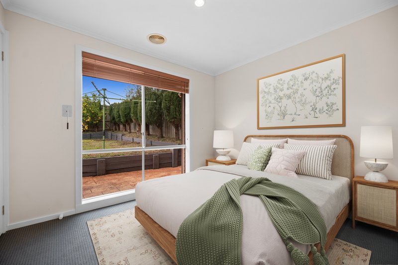 Photo - 4 Adelong Court, Berwick VIC 3806 - Image 8