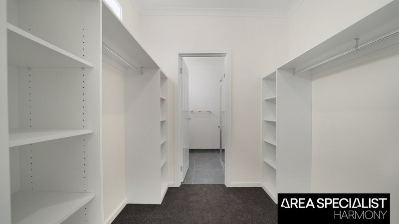 Photo - 4 Akthar Avenue, Rockbank VIC 3335 - Image 2