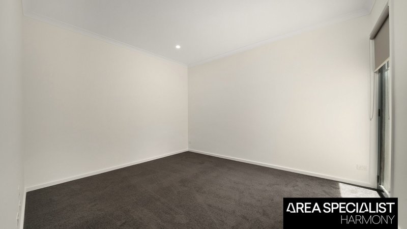 Photo - 4 Akthar Avenue, Rockbank VIC 3335 - Image 4