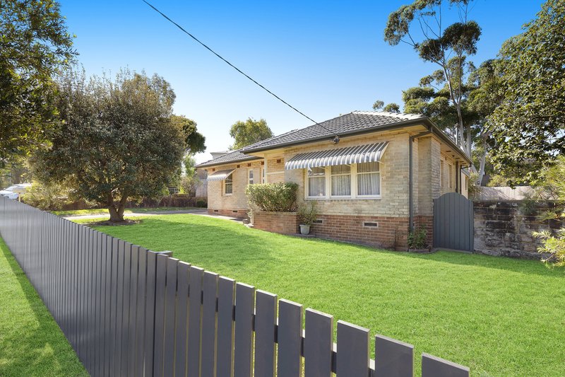 Photo - 4 Alamein Avenue, Narraweena NSW 2099 - Image 1