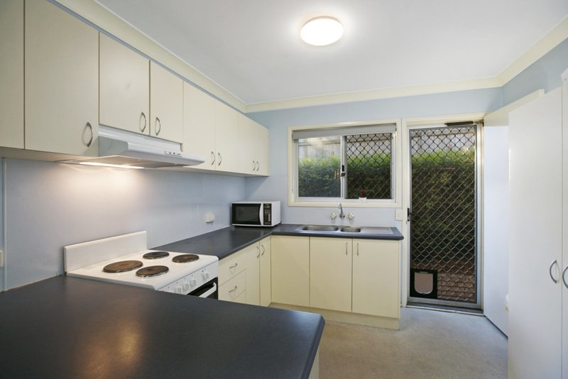 Photo - 4 Alamine Street, Holland Park QLD 4121 - Image 10