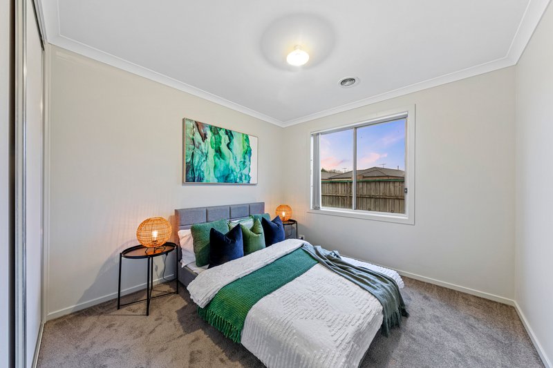 Photo - 4 Albany Crescent, Pakenham VIC 3810 - Image 13