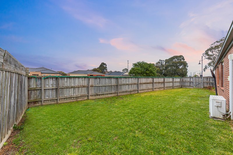 Photo - 4 Albany Crescent, Pakenham VIC 3810 - Image 16