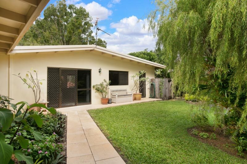 Photo - 4 Albatross Street, Kewarra Beach QLD 4879 - Image 5