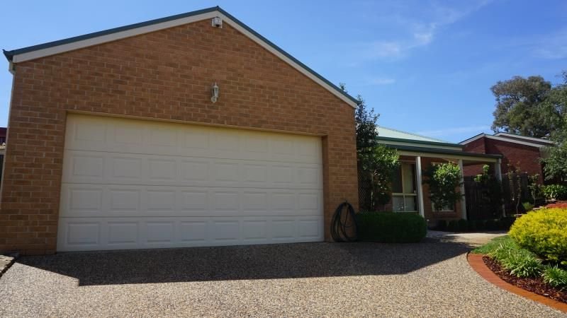 Photo - 4 Alder Close, Jerrabomberra NSW 2619 - Image 2