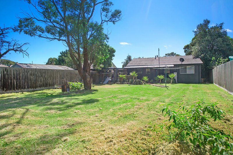 Photo - 4 Aleppo Crescent, Frankston North VIC 3200 - Image 14