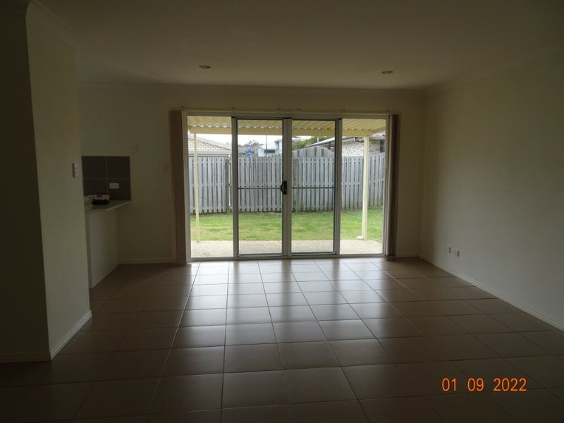 Photo - 4 Alexandra St , Brassall QLD 4305 - Image 6