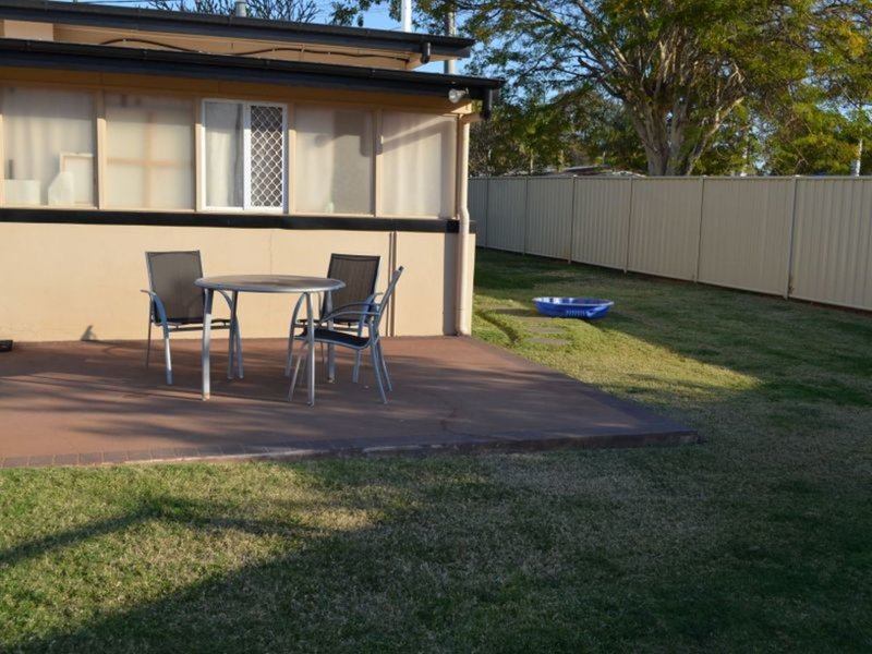 Photo - 4 Alfred Street, Mount Isa QLD 4825 - Image 10