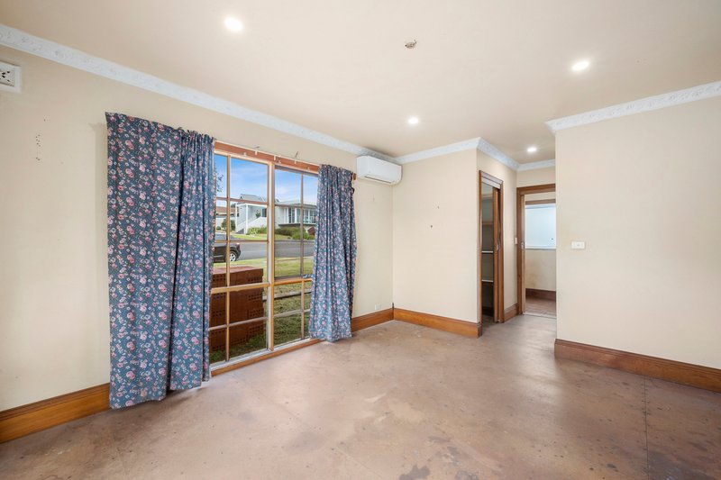 Photo - 4 Allambee Avenue, Grovedale VIC 3216 - Image 9