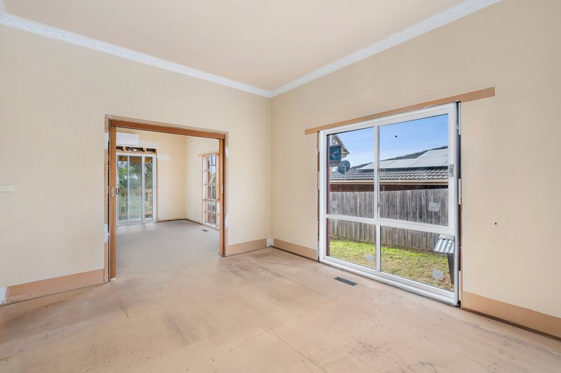 Photo - 4 Allambee Avenue, Grovedale VIC 3216 - Image 11