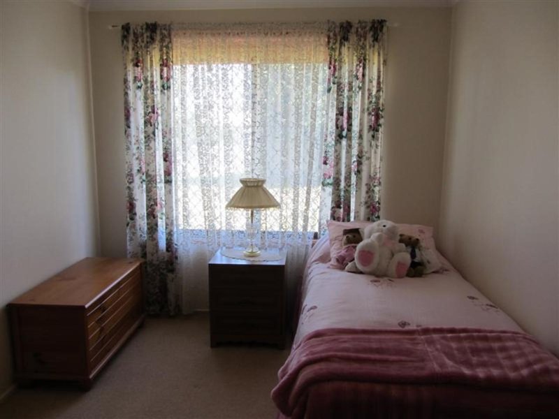 Photo - 4 Allambie Place, Moree NSW 2400 - Image 8