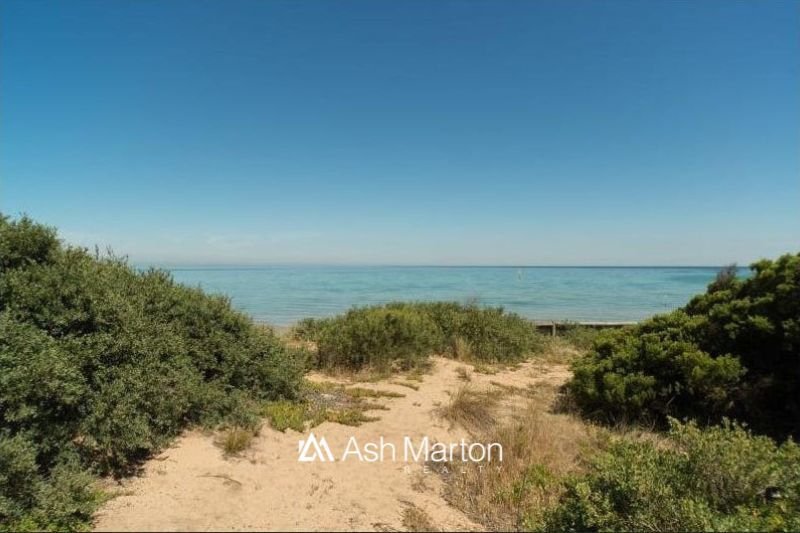 Photo - 4 Allawah Avenue, Frankston VIC 3199 - Image 9