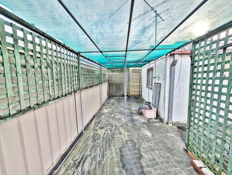 Photo - 4 Allenby Street, Canley Heights NSW 2166 - Image 11