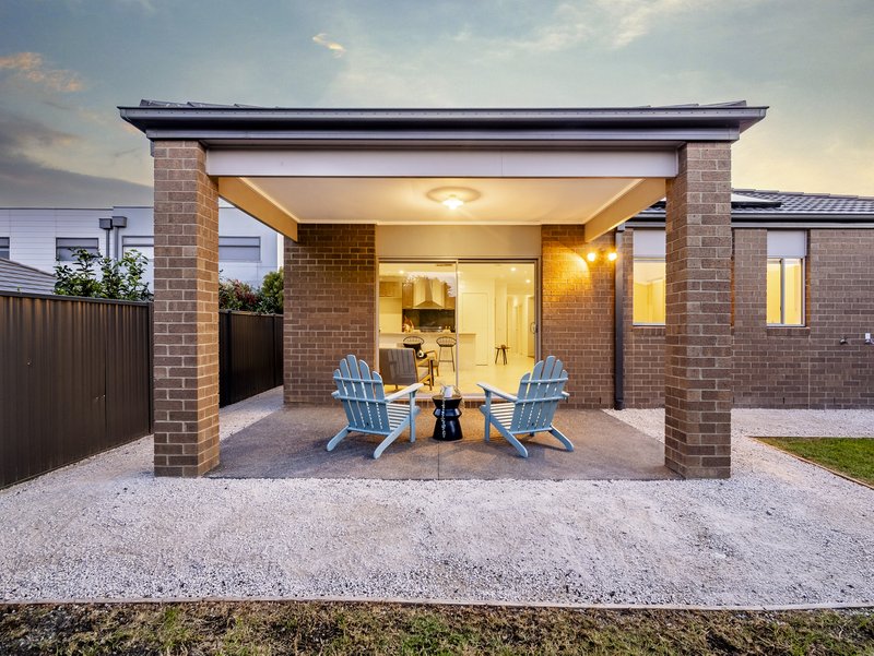 Photo - 4 Almondbank Road, Cranbourne East VIC 3977 - Image 31