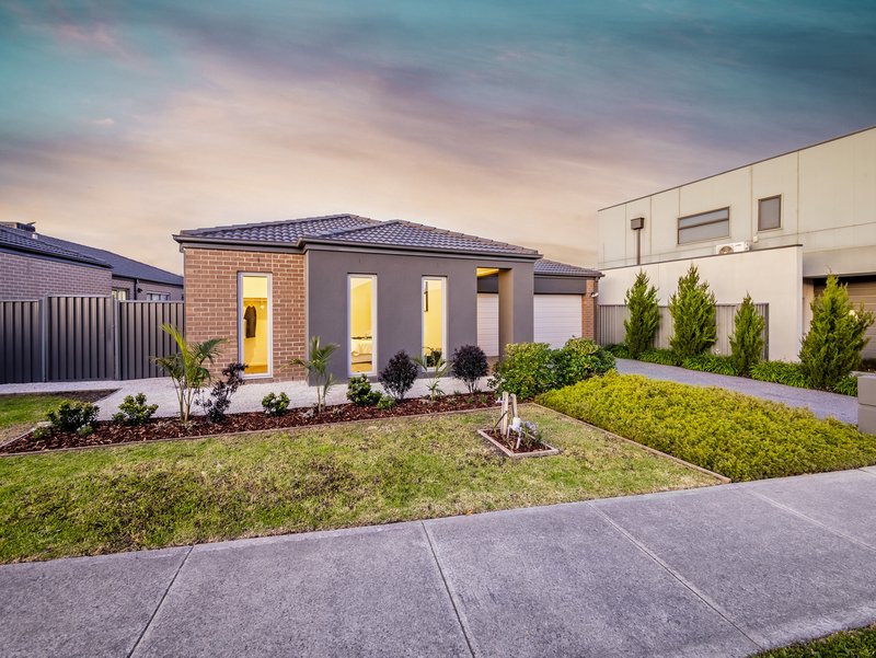 Photo - 4 Almondbank Road, Cranbourne East VIC 3977 - Image 33