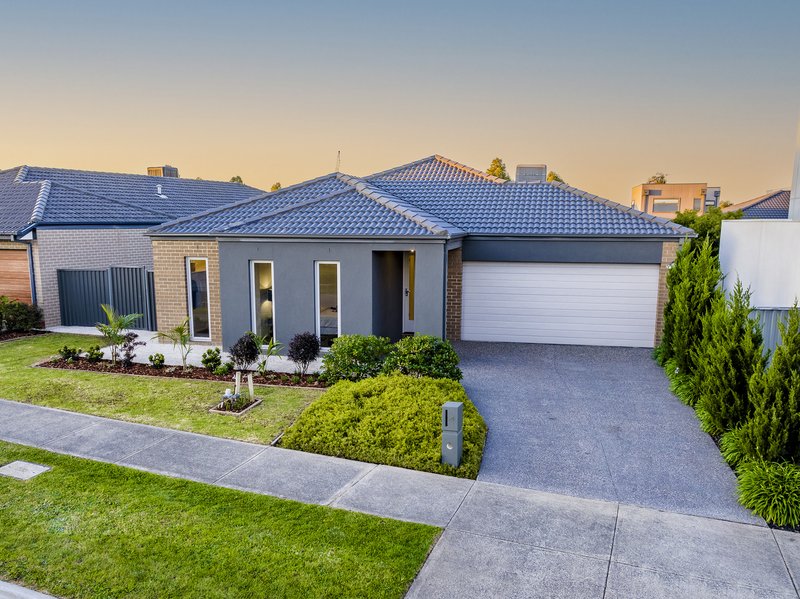 Photo - 4 Almondbank Road, Cranbourne East VIC 3977 - Image 35