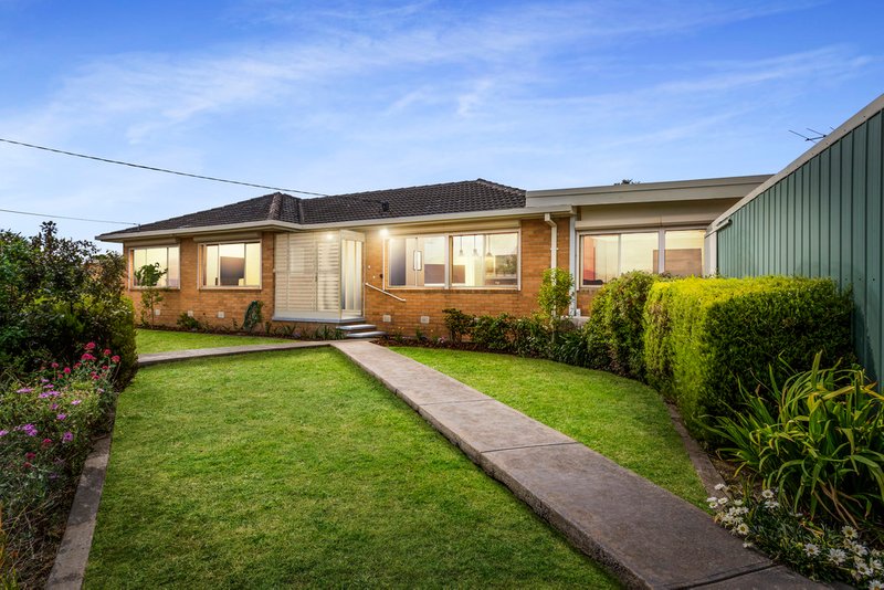 4 Alpine Court, Lalor VIC 3075