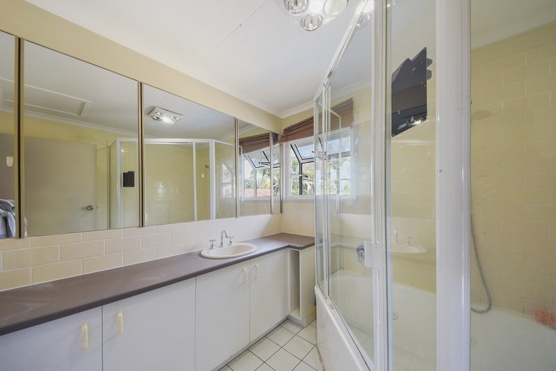 Photo - 4 Alpine Street, Keperra QLD 4054 - Image 8