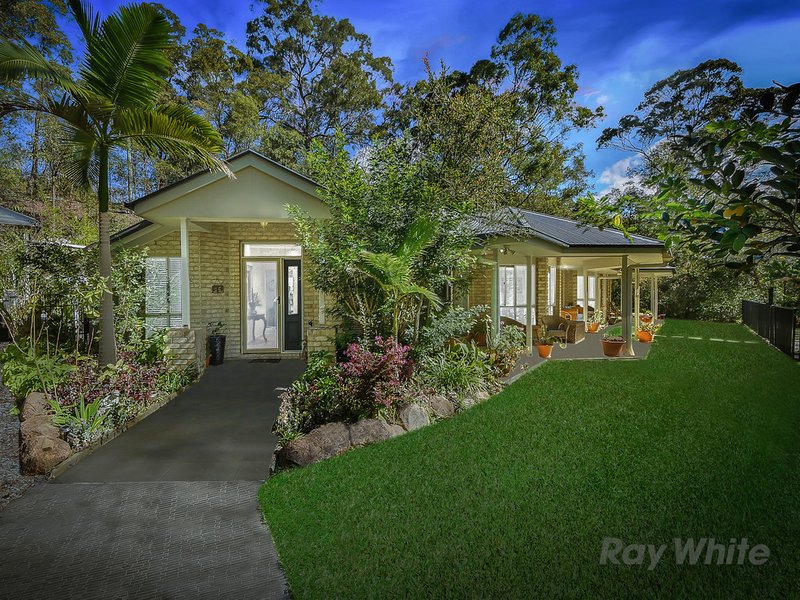 Photo - 4 Amamoor Court, Cashmere QLD 4500 - Image 2