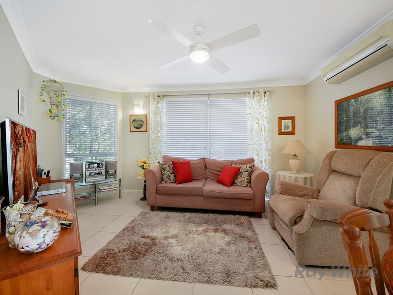 Photo - 4 Amamoor Court, Cashmere QLD 4500 - Image 10