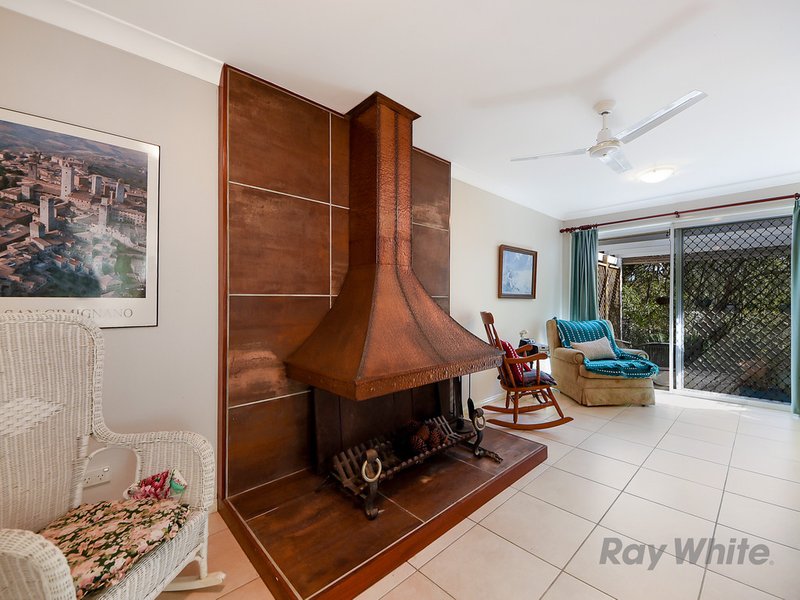 Photo - 4 Amamoor Court, Cashmere QLD 4500 - Image 12