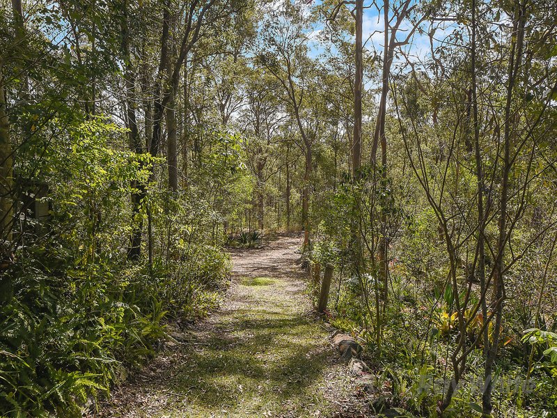 Photo - 4 Amamoor Court, Cashmere QLD 4500 - Image 17