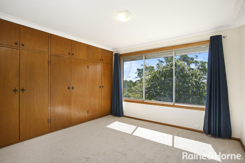 Photo - 4 Amaroo Avenue, Mount Colah NSW 2079 - Image 4