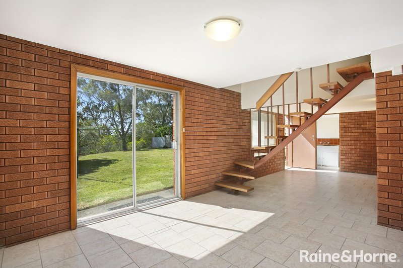 Photo - 4 Amaroo Avenue, Mount Colah NSW 2079 - Image 6