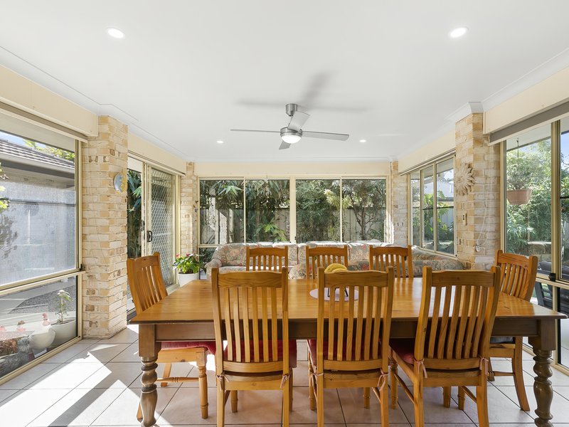 Photo - 4 Amity Ct , Sandstone Point QLD 4511 - Image 7