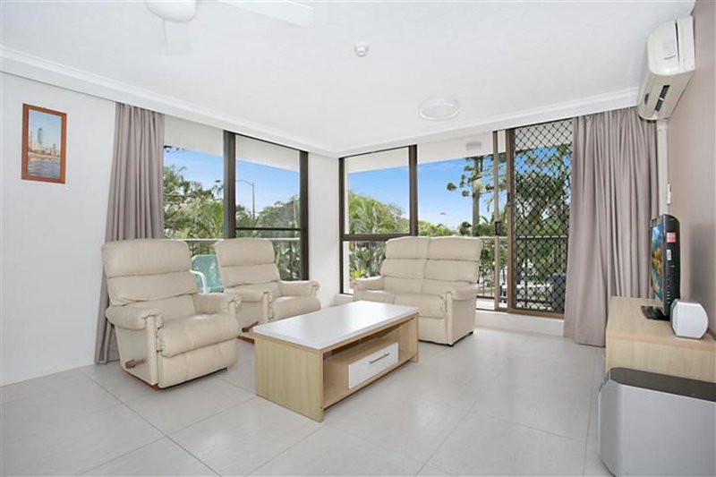 Photo - 4 'Anacapri' 43 Enderley Avenue, Surfers Paradise QLD 4217 - Image 5