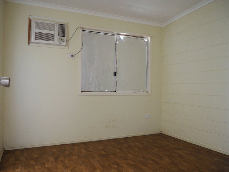 Photo - 4 and 5 Alice Street, Cloncurry QLD 4824 - Image 7