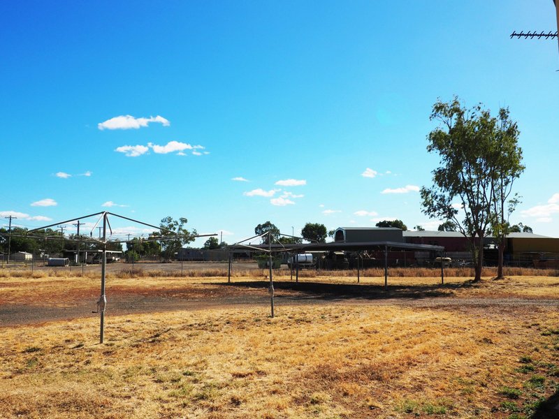 Photo - 4 and 5 Alice Street, Cloncurry QLD 4824 - Image 11