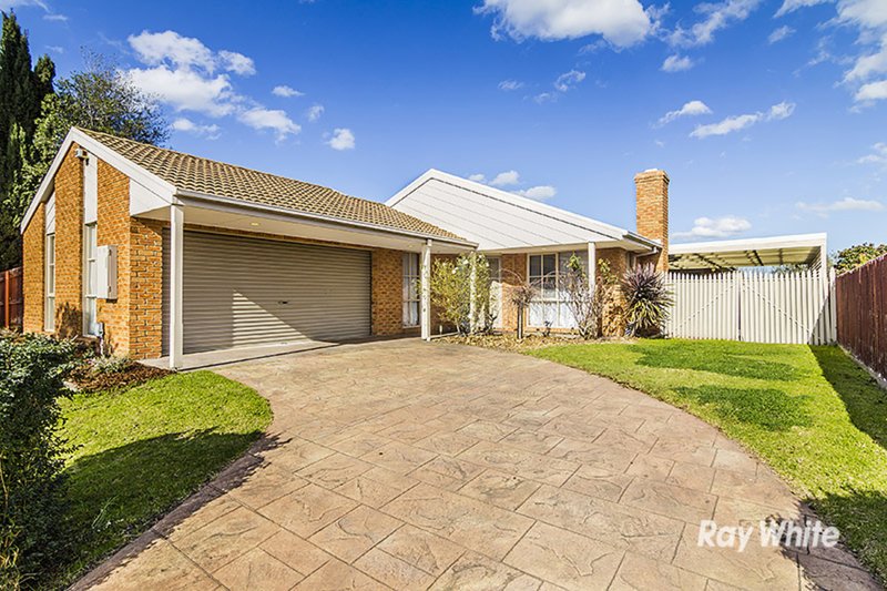 4 Andrea Crescent, Cranbourne North VIC 3977