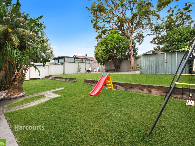 4 Andrew Crescent, Mount Warrigal NSW 2528