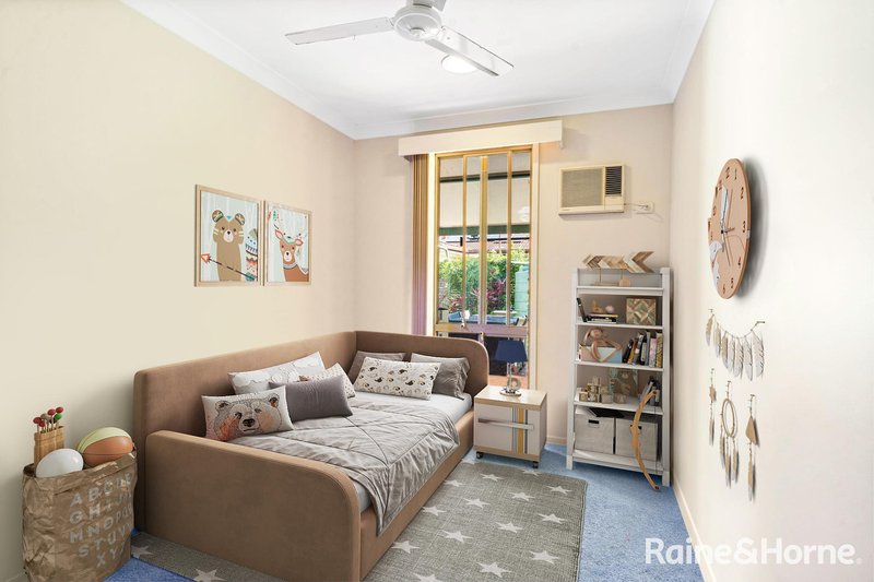 Photo - 4 Aneto Street, Riverhills QLD 4074 - Image 7