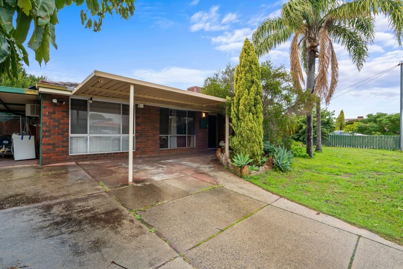 4 Angas Place, Thornlie WA 6108