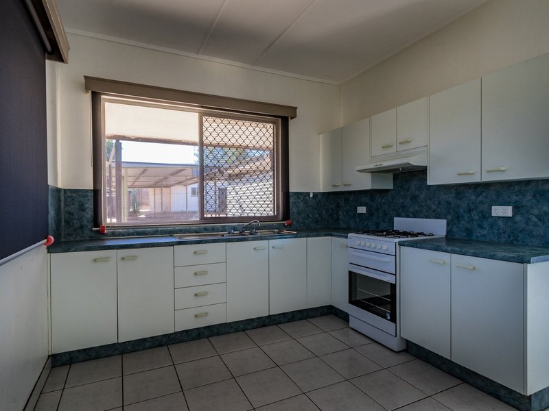 Photo - 4 Ann Street, Mount Isa QLD 4825 - Image 2