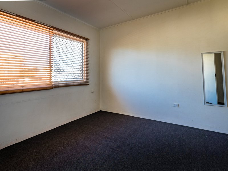 Photo - 4 Ann Street, Mount Isa QLD 4825 - Image 10